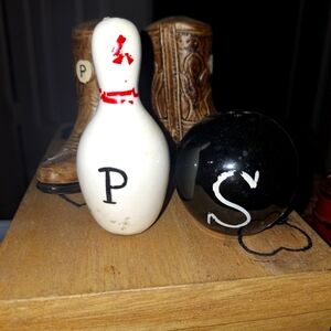 Decorative Bowling Pin and Ball Set Salt Ansd Pepper Shakers